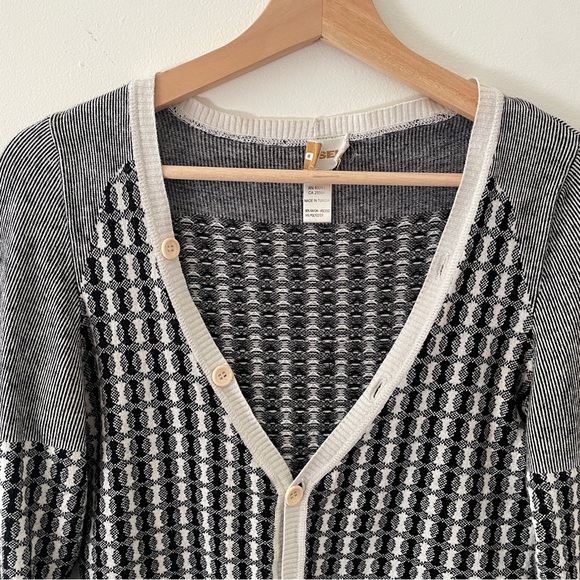 Diesel Knit cardigan size Large - Picture 6 of 6